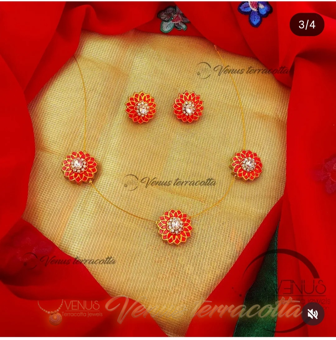 Invisible Chain set with sparkling stones embossed on it !!! - Image 3