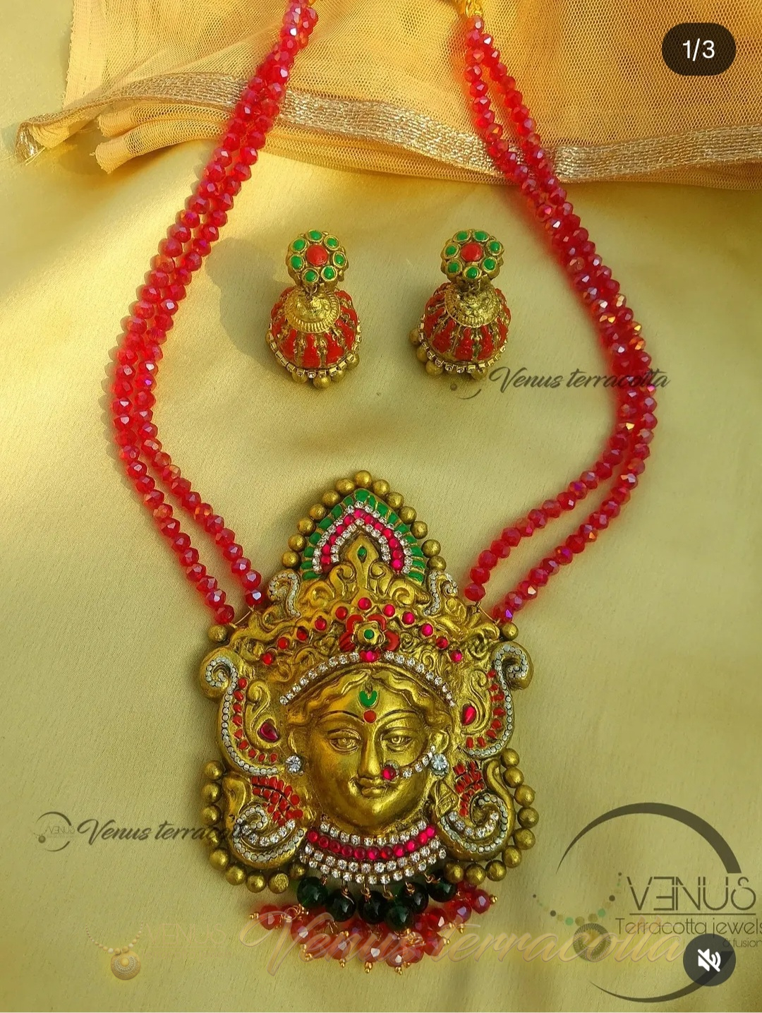 Traditional Lakshmi set with sparkling stones embossed on it - Image 3