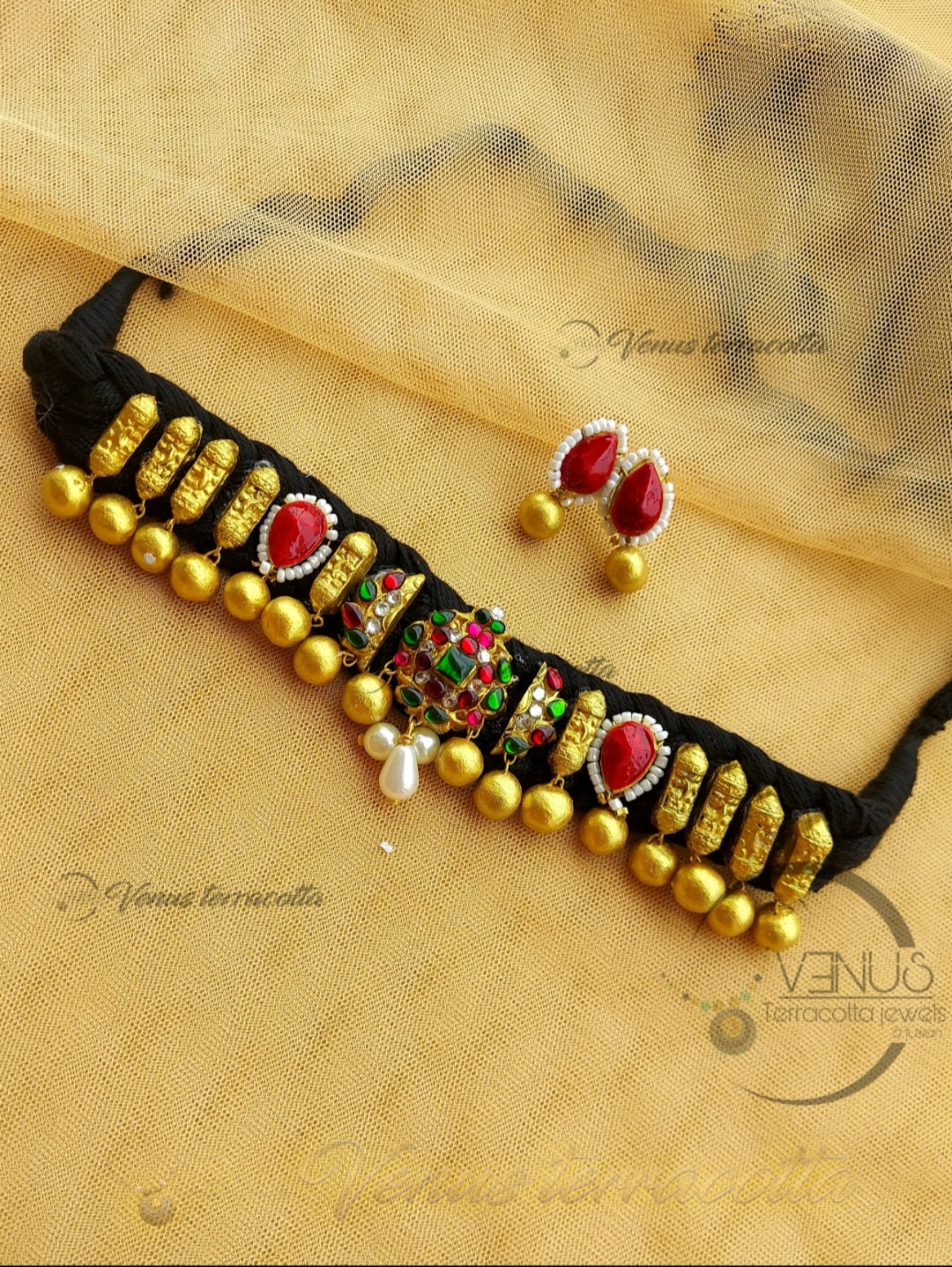 Thread Necklace jewellery - Image 3